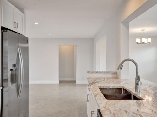 1914 12 Ave, Boynton Beach FL 33435-6024 exterior