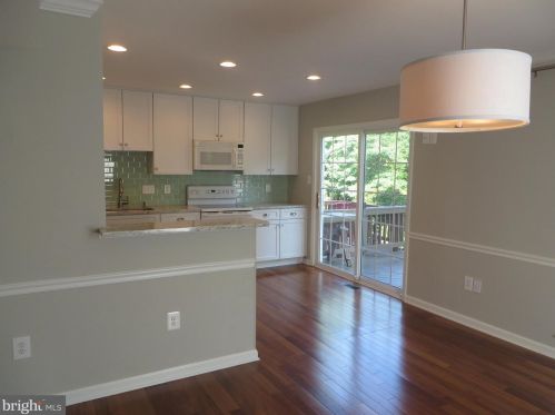 5616 Ridge View Dr, Alexandria VA  22310-1464 exterior