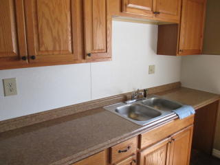 300 Fairbourne Pl, Oxnard CA  93033-8315 exterior