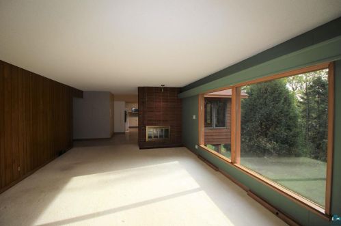 3610 Superior St, Duluth MN 55804-2047 exterior