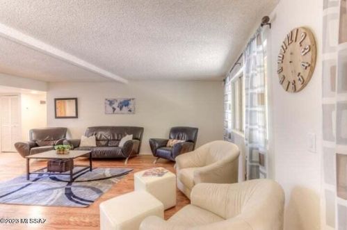 10 Madrid Dr, Tucson AZ  85704-6410 exterior