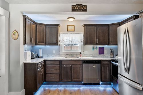 64 Elm St, Concord NH 03303-3324 exterior