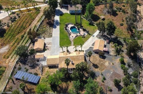 37200 Glenoaks Rd, Temecula CA 92592-8534 exterior