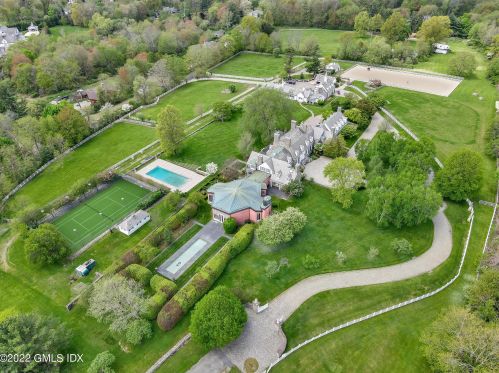 7 John St, Greenwich CT 06831-2649 exterior