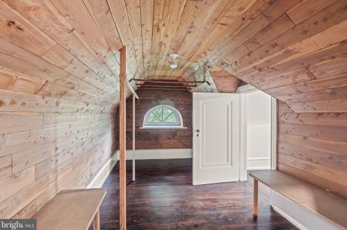 6424 City Ave, Philadelphia PA 19151-2410 exterior