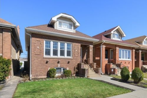 5250 Fletcher St, Chicago IL 60634-4006 exterior