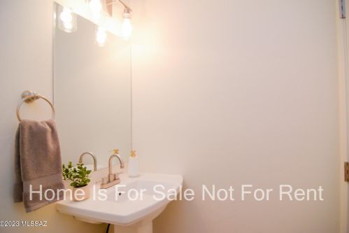 5690 Placita Amanecer, Tucson AZ  85718-4002 exterior