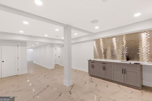 1198 Milmar Dr, Atlanta GA exterior