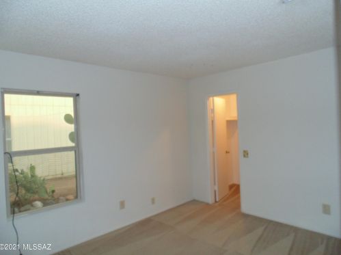 10600 Breckinridge Dr, Tucson AZ 85730-5018 exterior