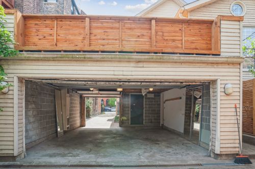 850 Fullerton Ave, Chicago IL  60614-2413 exterior