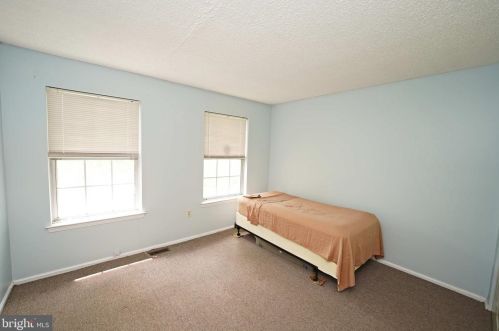 46 Lehavre Ct, Trenton NJ  08619-4723 exterior