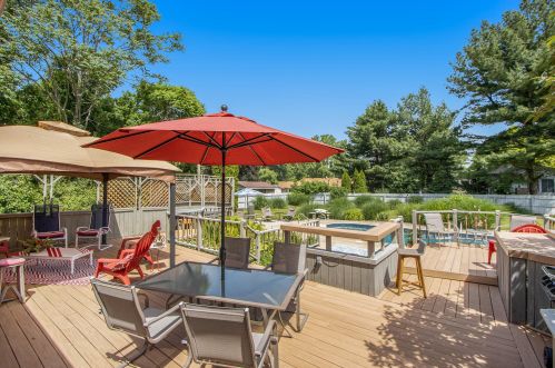 2530 G Ave, Kalamazoo MI 49004-1958 exterior