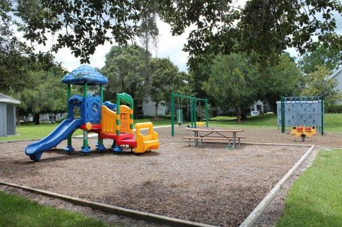 2504 Grassy Point Dr, Lake Mary FL  32746-6584 exterior