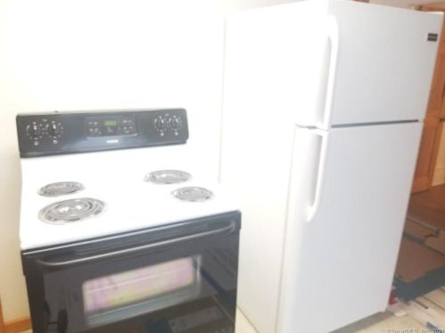 10 Lafayette St, Derby CT 06418-1706 exterior