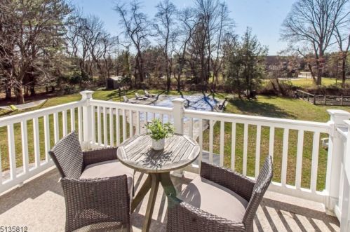 3 Marion Ln, Scotch Plains NJ 07076-2924 exterior