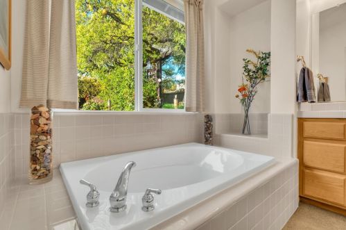 3007 Honey Cir, Folsom CA 95762-6324 exterior