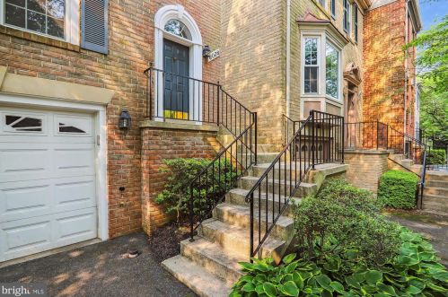 6036 Loganwood Dr, Rockville MD 20852-3459 exterior