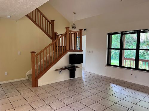 5302 Sunset Blvd, Fort Pierce FL  34982-3876 exterior