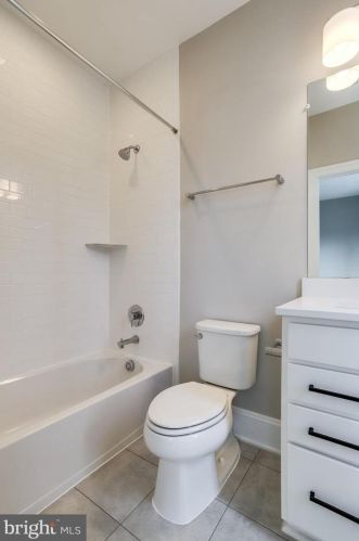 2733 1 St, Arlington VA 22203-2639 exterior