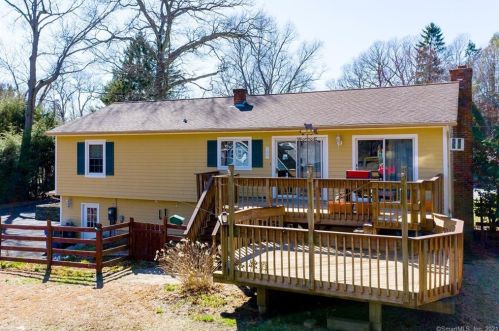 20 Woodward St, Killingly CT 06239-1642 exterior