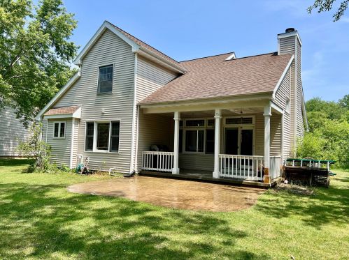 5651 45th St, Milwaukee, WI 53220-5208