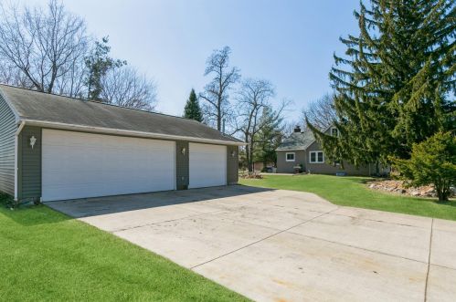 4826 Bloom Ave, Saint Paul MN 55110-2734 exterior