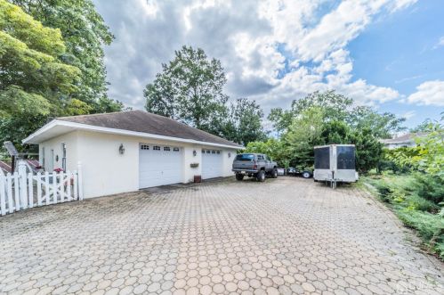 59 Howell Ave, Perth Amboy NJ 08863-1445 exterior