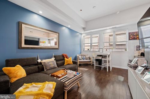 1303 Hope St, Philadelphia PA 19122-3231 exterior