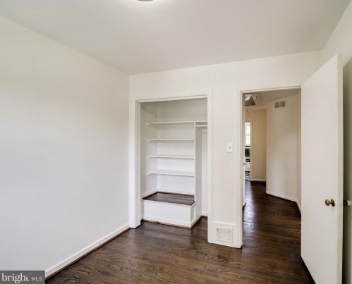 6928 Westhampton Dr, Alexandria VA 22307-1528 exterior