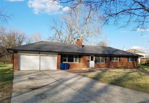 627 Utz Ln, Hazelwood, MO 63042-2721