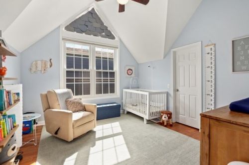 3232 Belle Plaine Ave, Chicago IL 60618-2338 exterior