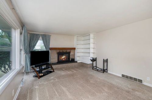 5788 Riverview Dr, Kalamazoo MI 49004-1549 exterior