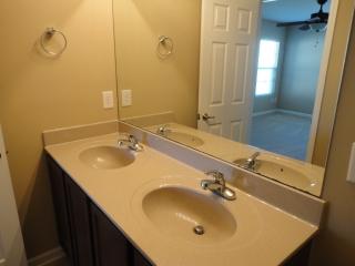 401 Averasboro Dr, Clayton NC  27520-2694 exterior