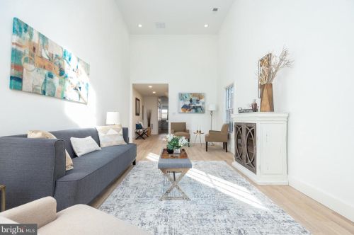 309 Patrick St, Alexandria VA  22314-2442 exterior