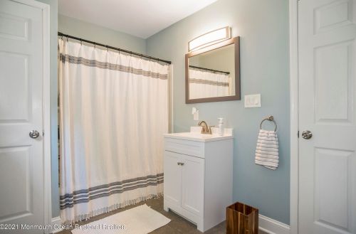 107 Wesley Ave, Atlantic Highlands NJ  07716-1616 exterior