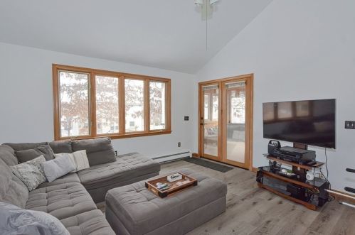 44 Etre Dr, Worcester MA 01604-1408 exterior