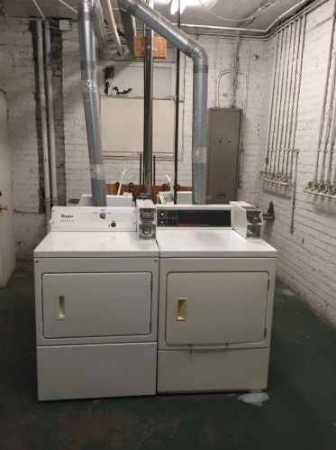 1056 Lill Ave, Chicago IL 60614-2206 exterior