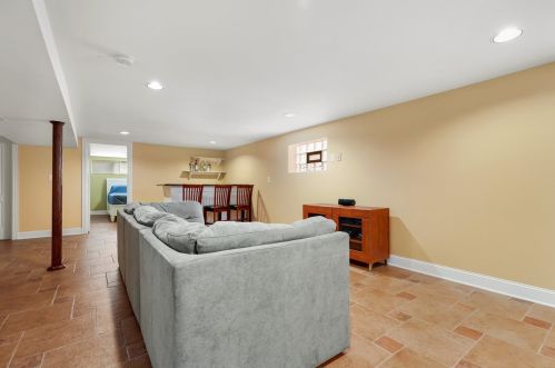 6353 Kilpatrick Ave, Chicago IL 60652-2009 exterior