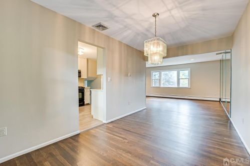 11 Falcon Dr, Edison NJ 08820-2759 exterior