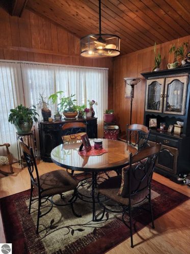 740 Witbeck Dr, Clare MI 48617-9721 exterior