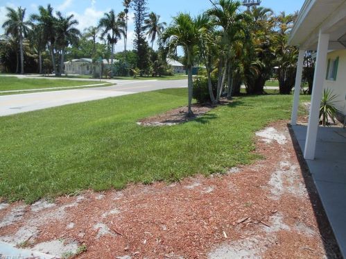 797 95th Ave, Naples, FL 34108-2456