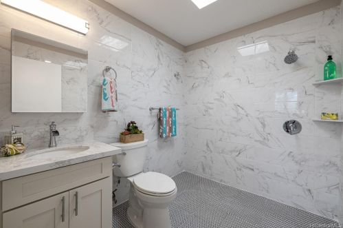 3481 Ala Akulikuli St, Honolulu HI 96818-2220 exterior