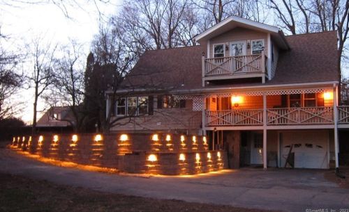 325 Scott Swamp Rd, Farmington CT 06032-3415 exterior