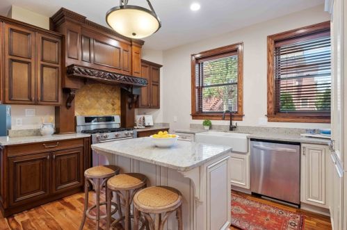 5532 Howe St, Pittsburgh PA 15232-2415 exterior