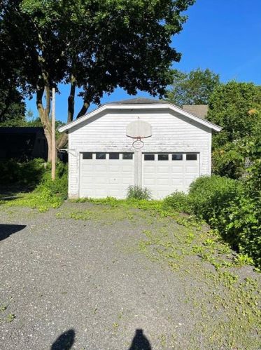 439 Prospect St, Torrington CT 06790-6330 exterior