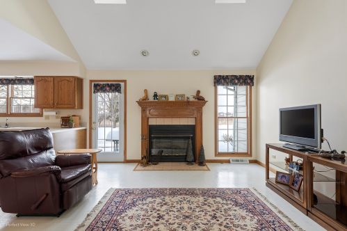 24518 Park Riv Ln, Joliet IL 60404-7668 exterior