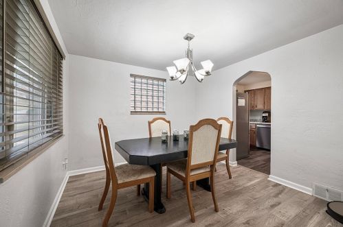 222 Meadowdell Dr, Pittsburgh PA  15227-4018 exterior