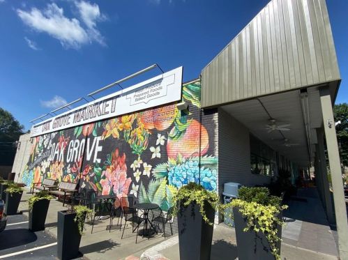 1639 Crestline Dr, Atlanta GA  30345-3820 exterior