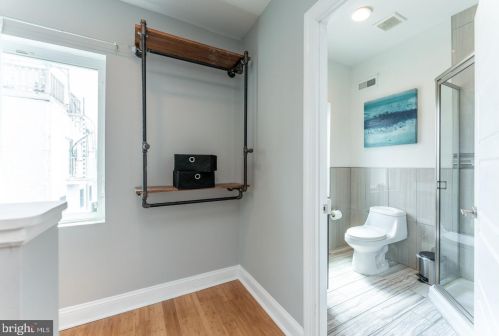 228 Girard Ave, Philadelphia PA 19130-1687 exterior