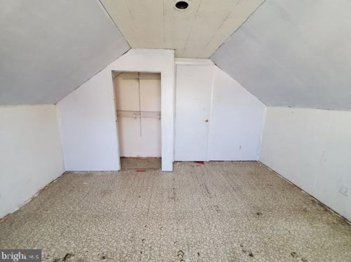 15 Sta Ave, Somerdale NJ 08083-1329 exterior